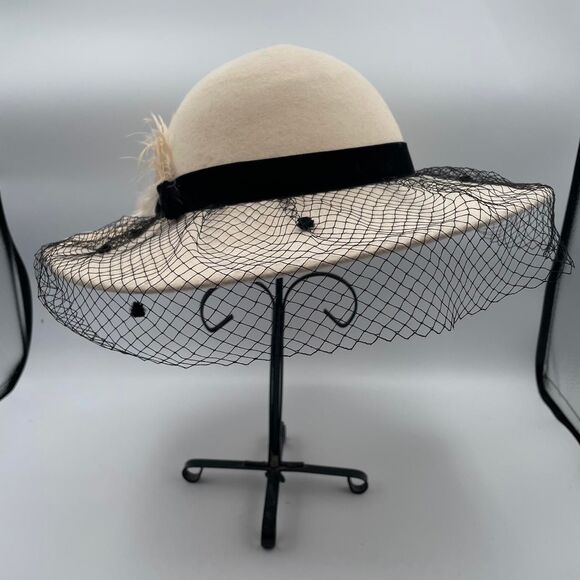 Vintage Cream Wool Fedora Hat Black Mesh Veil & Feathers Glam Chic Old Hollywood - Picture 3 of 8